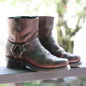 Western style Dingo brand leather ankle boots